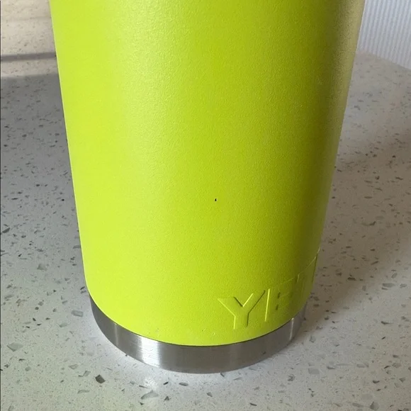 YETI 26oz Rambler Bottle - Picture 7 of 11